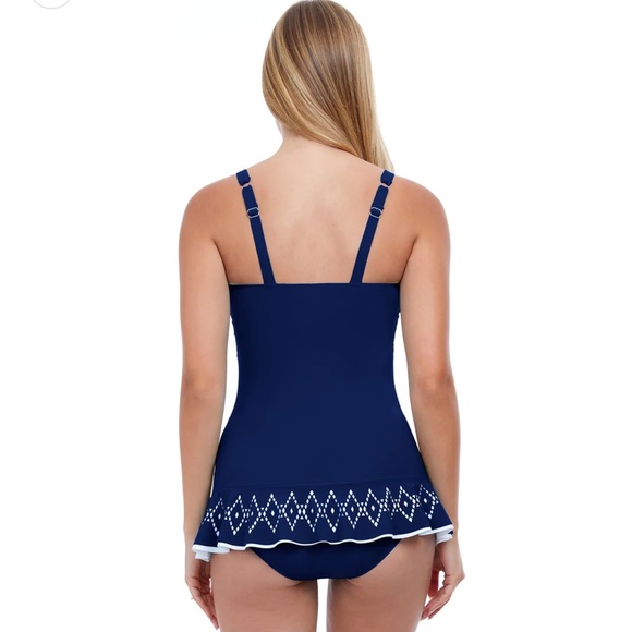 Profile by Gottex Laser Cut D-Cup one pc - Picture 2 of 4